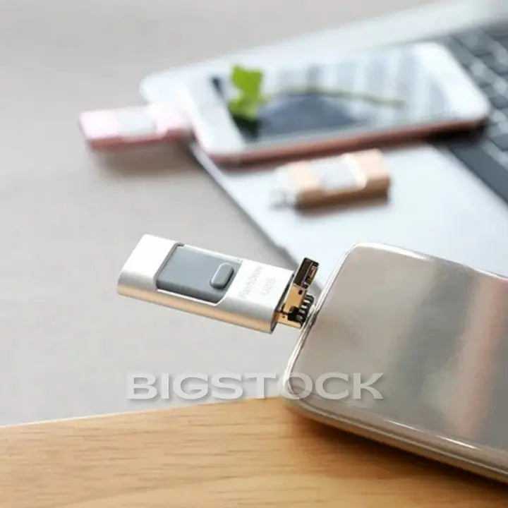 Pen Drive 4 em 1 para Celular BStocker - IOS, Android, USB e Tipo C